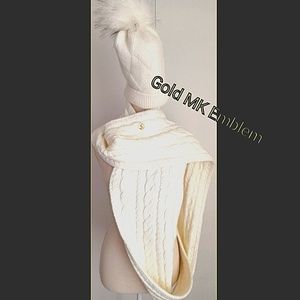 NWOT* MICHAEL Michael Kors CREAM Infinity Scarf Wrap